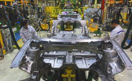 کاهش ۴۰ درصدی تولید خودرو در ایران